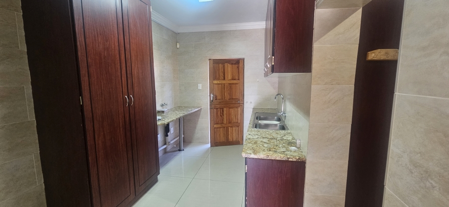 4 Bedroom Property for Sale in Roylglen Gardens Northern Cape